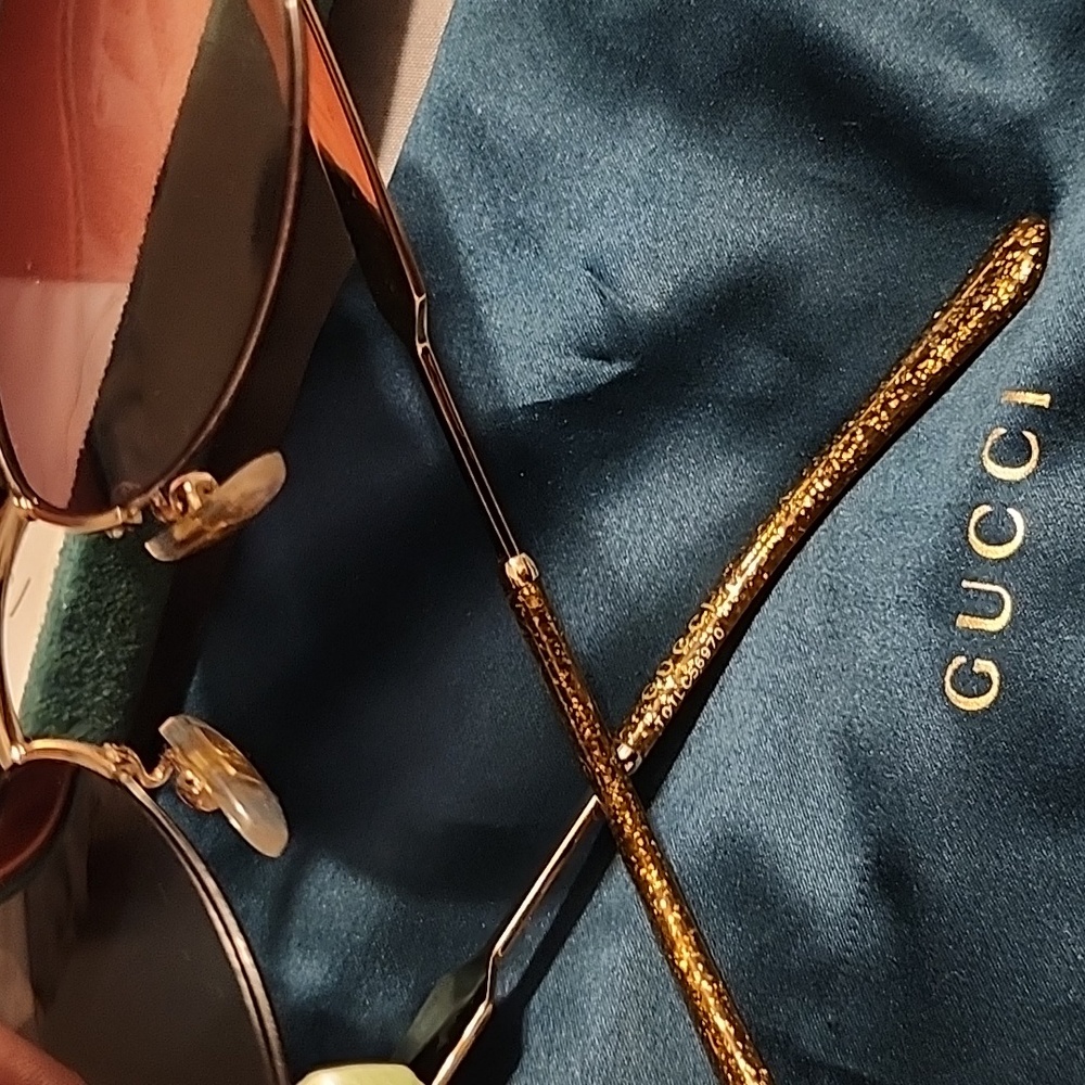 Gucci Sunglasses - Picture 5 of 8
